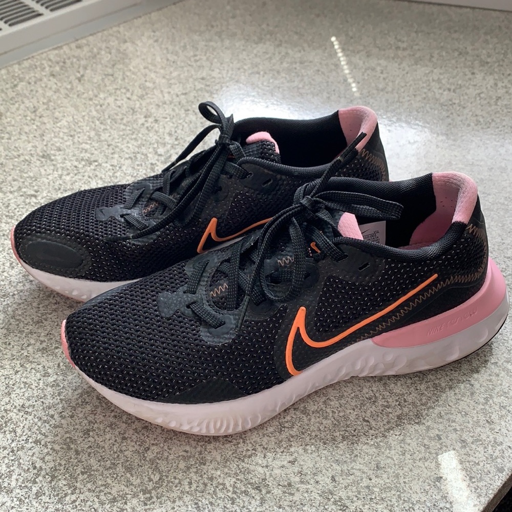 Nike Renew sneakers